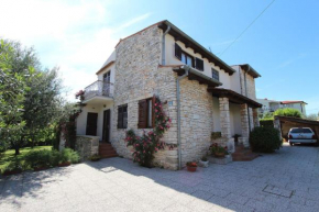 Studio-Apartment im mediterranem Steinhaus und grosser Terrasse